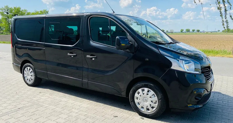 renault wielkopolskie Renault Trafic cena 82900 przebieg: 90016, rok produkcji 2017 z Jarocin